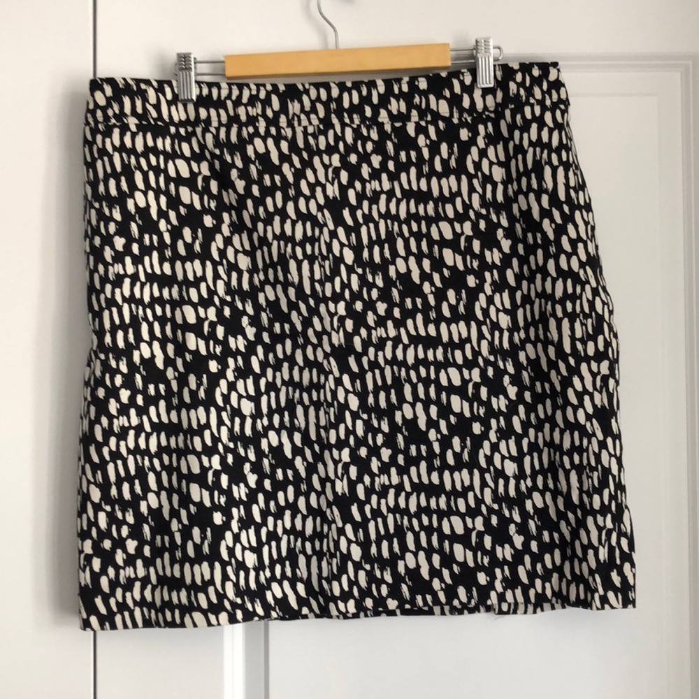 Pencil skirt
